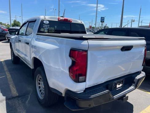 Used 2023 Chevrolet Colorado W/T w/ Technology Package RWD image 5