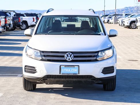Used 2016 Volkswagen Tiguan S image 2