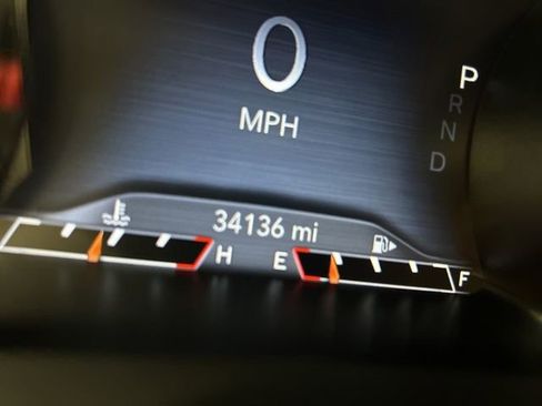 Used 2020 Jeep Cherokee Limited image 24