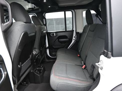 Used 2026 Jeep Wrangler Unlimited Rubicon AWD/4WD image 7