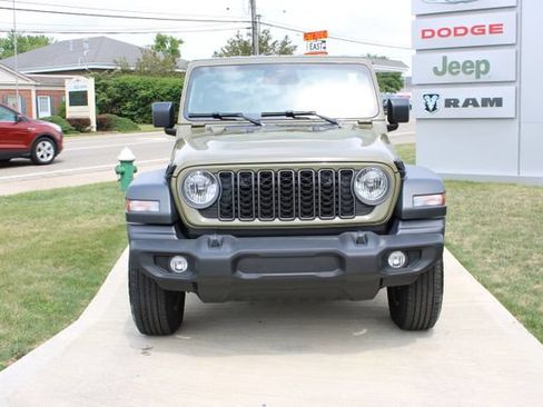 Used 2026 Jeep Wrangler Unlimited Sport AWD/4WD image 6
