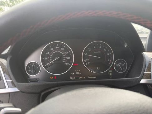 Used 2017 BMW 330e RWD image 9