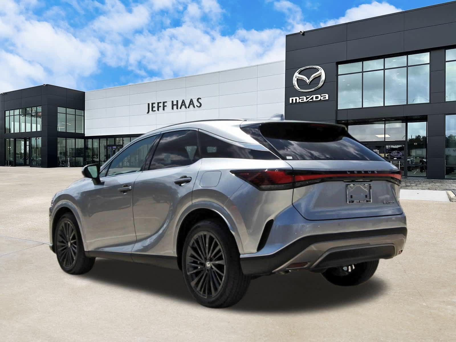 Used 2025 Lexus RX 350 Premium w/ Convenience Package FWD image 2