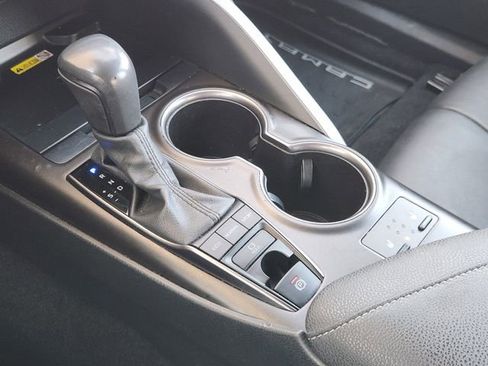 Used 2024 Toyota Camry XSE FWD image 16