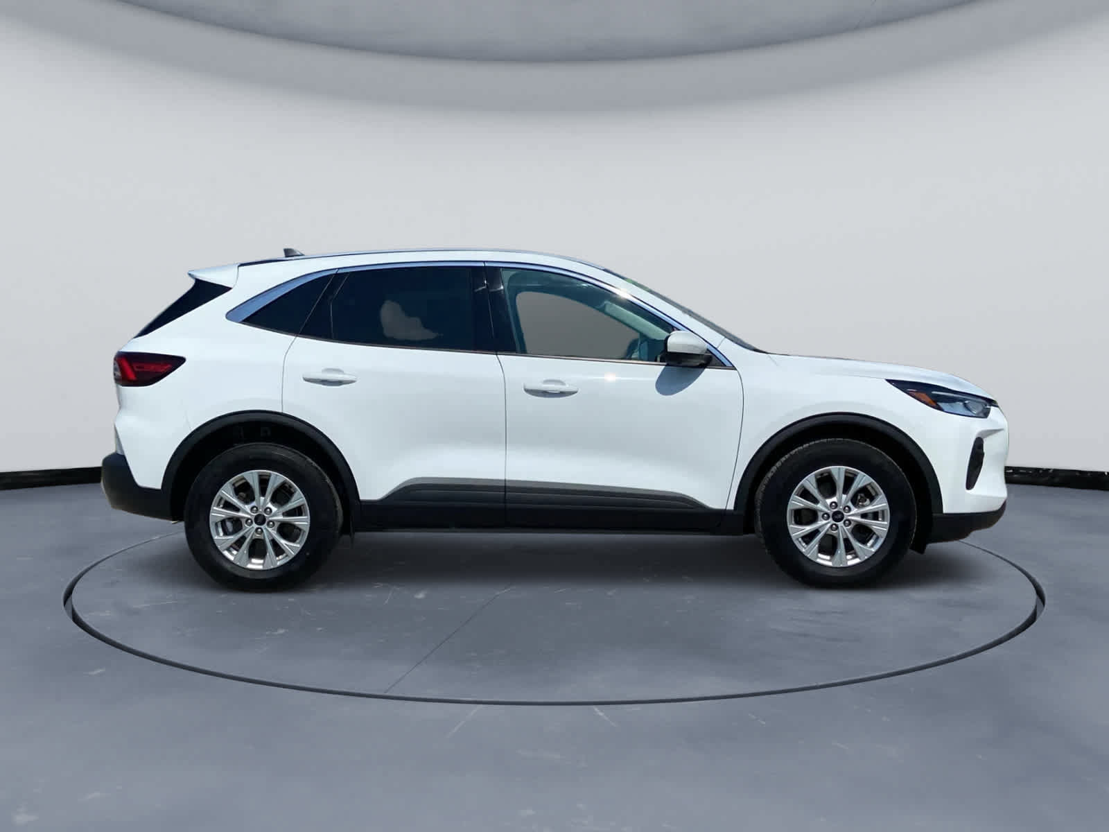 Used 2023 Ford Escape Active w/ Tech Pack #2 AWD/4WD image 8