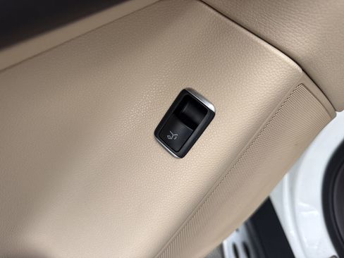 Used 2016 Mercedes-Benz GLE 350 image 19