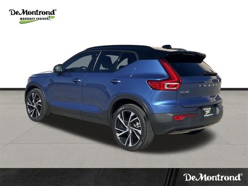 Used 2021 Volvo XC40 T5 R-Design w/ Advanced Package image 7