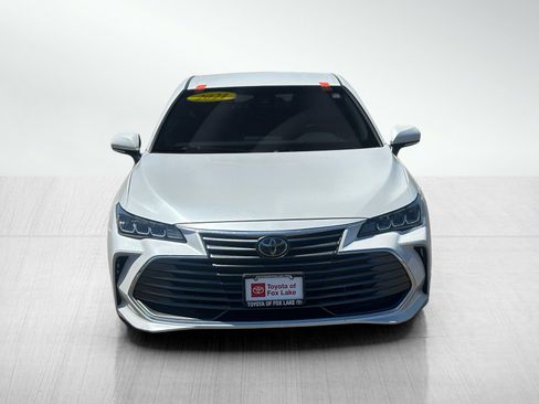 Used 2021 Toyota Avalon XLE FWD image 2