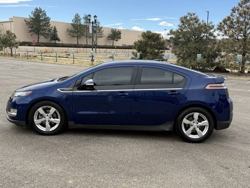 Used 2013 Chevrolet Volt FWD image 10