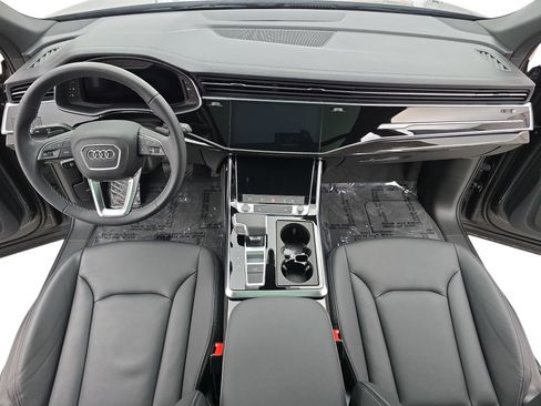 Used 2025 Audi Q7 2.0T Premium image 9