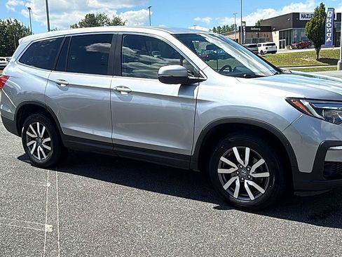 Used 2021 Honda Pilot EX image 2