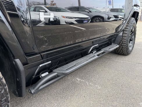Certified 2024 GMC Hummer EV 2X w/ Extreme Off-Road Package AWD/4WD image 8