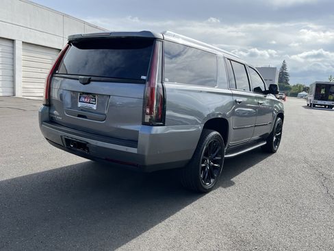Used 2020 Cadillac Escalade ESV Luxury w/ Escalade Sport Edition AWD/4WD image 5