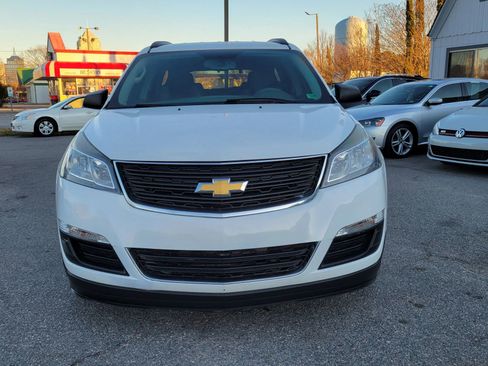 Used 2017 Chevrolet Traverse LS FWD image 7