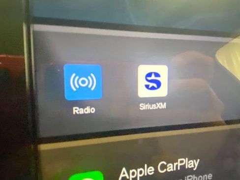 Used 2025 Volvo XC40 B5 Plus image 20