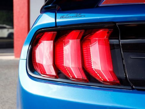 Used 2021 Ford Mustang Shelby GT500 w/ Technology Package RWD image 14
