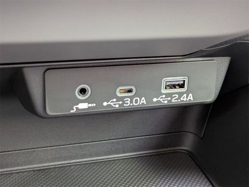 Certified 2025 Subaru Crosstrek 2.0i Premium image 19