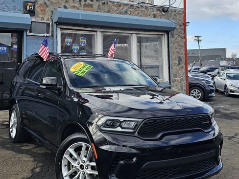 Used 2024 Dodge Durango GT image 2