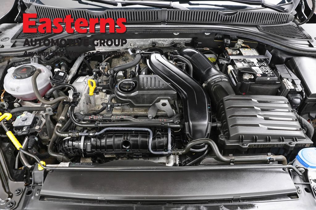 Used 2025 Volkswagen Jetta SE FWD image 9