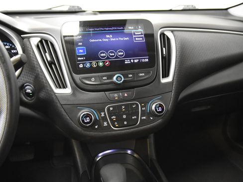 Used 2023 Chevrolet Malibu LT FWD image 22