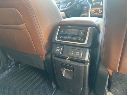 Used 2019 Subaru Ascent Touring w/ Popular Package #2A image 21