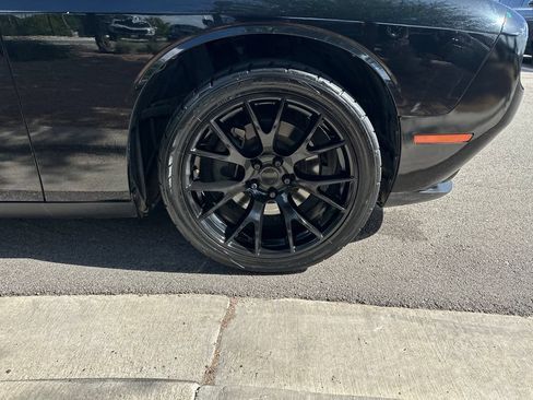 Used 2015 Dodge Challenger R/T Plus RWD image 14