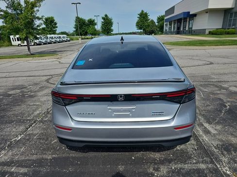 Used 2024 Honda Accord Sport image 4