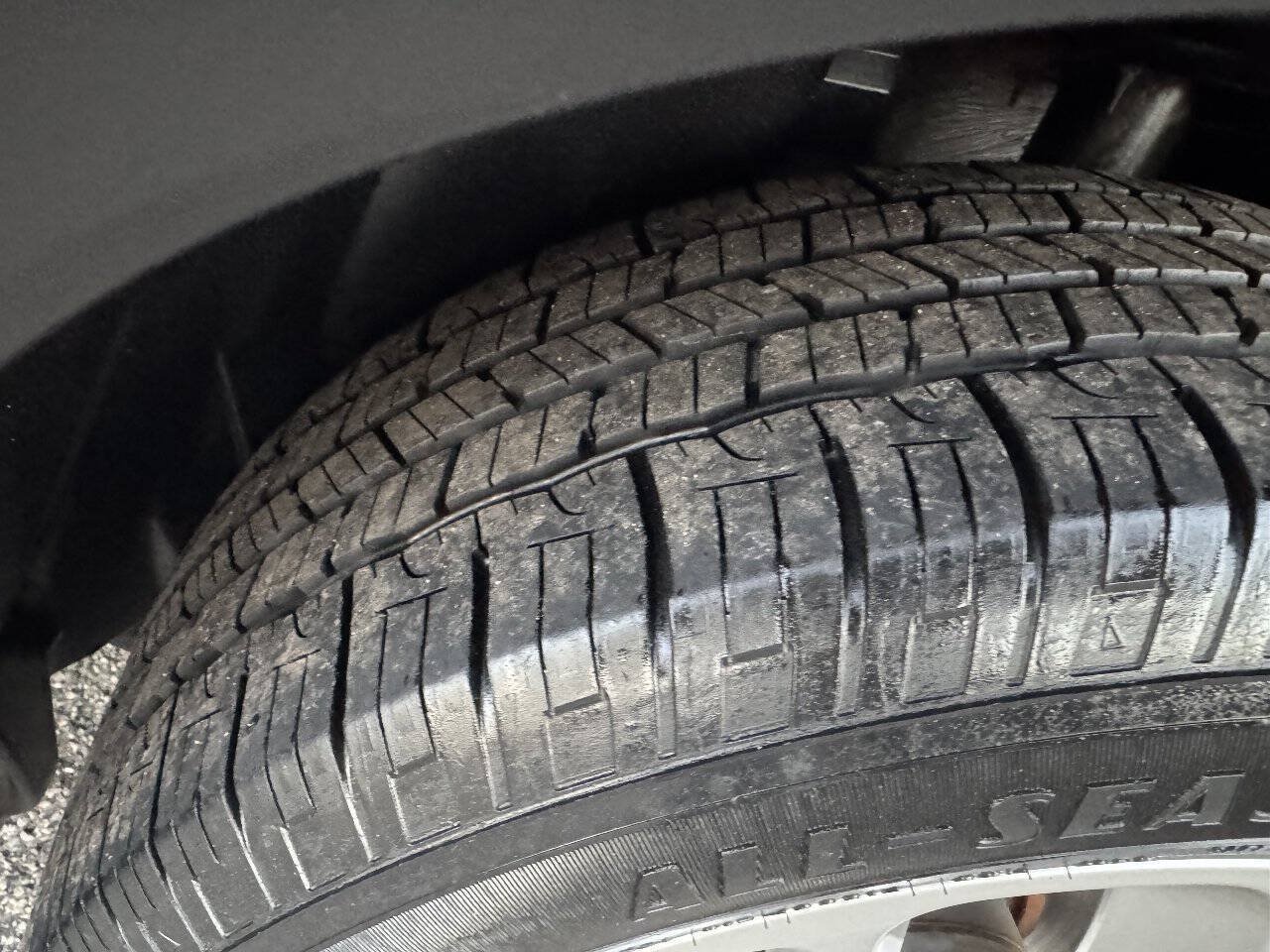 Used 2018 Jeep Renegade Latitude FWD image 14