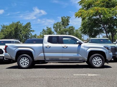 Used 2026 Toyota Tacoma SR5 RWD image 5