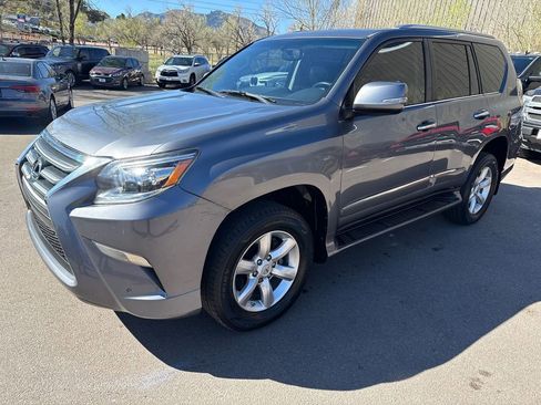 Used 2016 Lexus GX 460 w/ Navigation Package AWD/4WD image 3