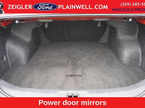 Used 2024 Nissan Altima 2.5 SV image 10