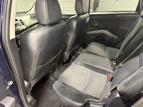Used 2010 Mitsubishi Outlander XLS AWD/4WD image 22