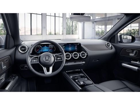 Certified 2023 Mercedes-Benz GLA 250 4MATIC image 3