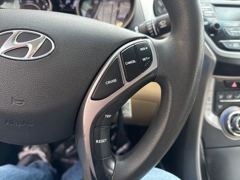 Used 2013 Hyundai Elantra GLS w/ Preferred Pkg image 15