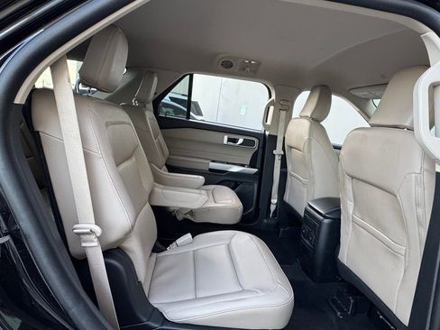 Used 2023 Ford Explorer XLT w/ Equipment Group 202A image 29