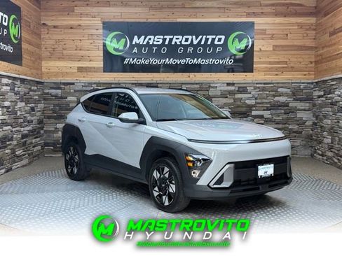 Used 2024 Hyundai Kona SEL AWD/4WD image 1