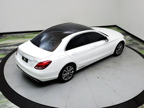Used 2016 Mercedes-Benz C 300 4MATIC Sedan image 33