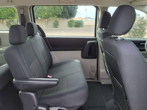 Used 2008 Dodge Grand Caravan SE image 18