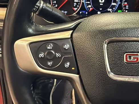 Used 2021 GMC Acadia Denali w/ Denali Ultimate Package AWD/4WD image 34