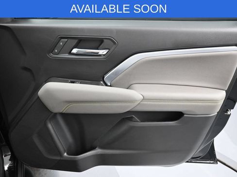 Used 2024 Chevrolet Colorado ZR2 w/ ZR2 Convenience Package III AWD/4WD image 36