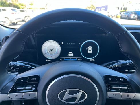 Used 2025 Hyundai Elantra SEL image 28