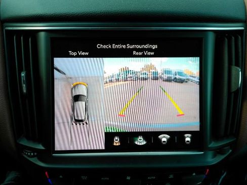 Used 2022 Maserati Levante GT image 10