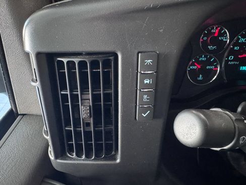 Used 2025 GMC Savana 2500 w/ Driver Convenience Package RWD image 18