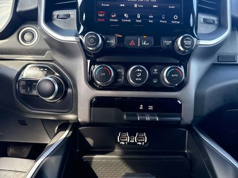 Used 2021 RAM 1500 Big Horn image 23