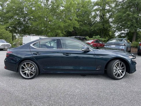 Used 2025 Genesis G70 2.5T AWD/4WD image 2
