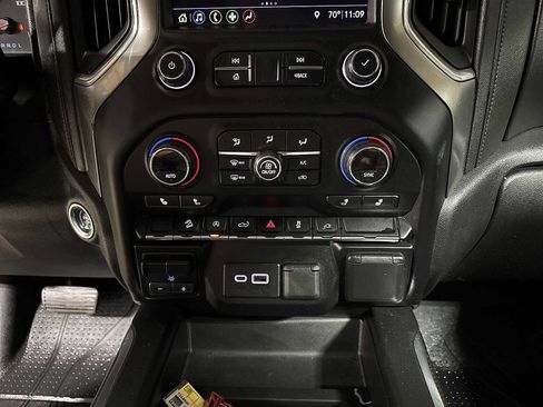 Used 2019 Chevrolet Silverado 1500 RST AWD/4WD image 21