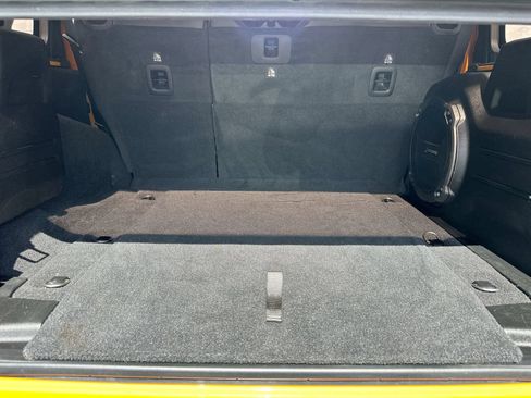Used 2021 Jeep Wrangler Unlimited Rubicon AWD/4WD image 7