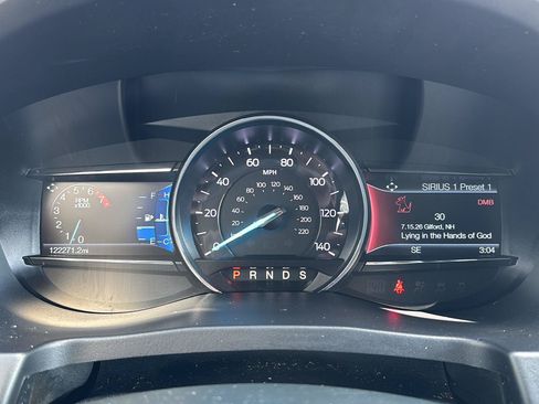 Used 2018 Ford Explorer Limited AWD/4WD image 17