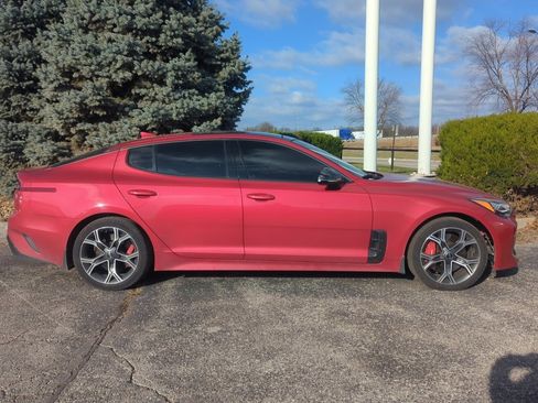 Used 2018 Kia Stinger GT1 image 5