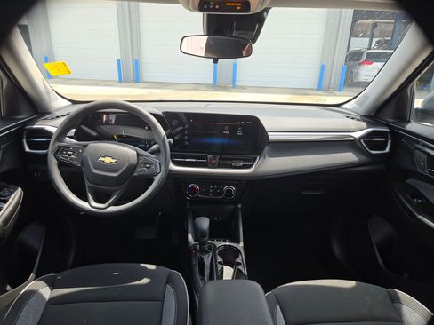 Certified 2026 Chevrolet TrailBlazer LT w/ Driver Confidence Package FWD image 15